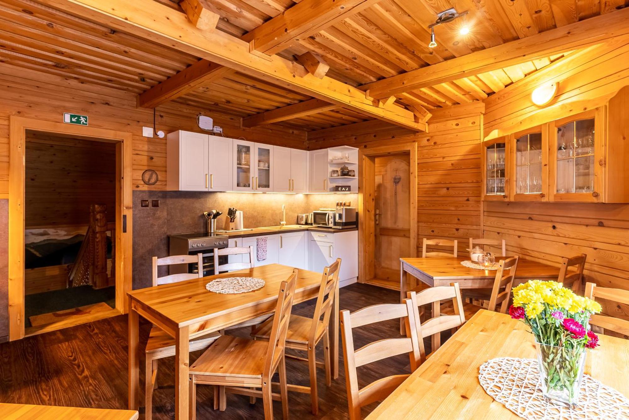 Apartmany Kubinska Hola 돌니 쿠빈 외부 사진